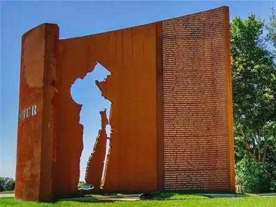 东方华侨农场耐候钢板景观